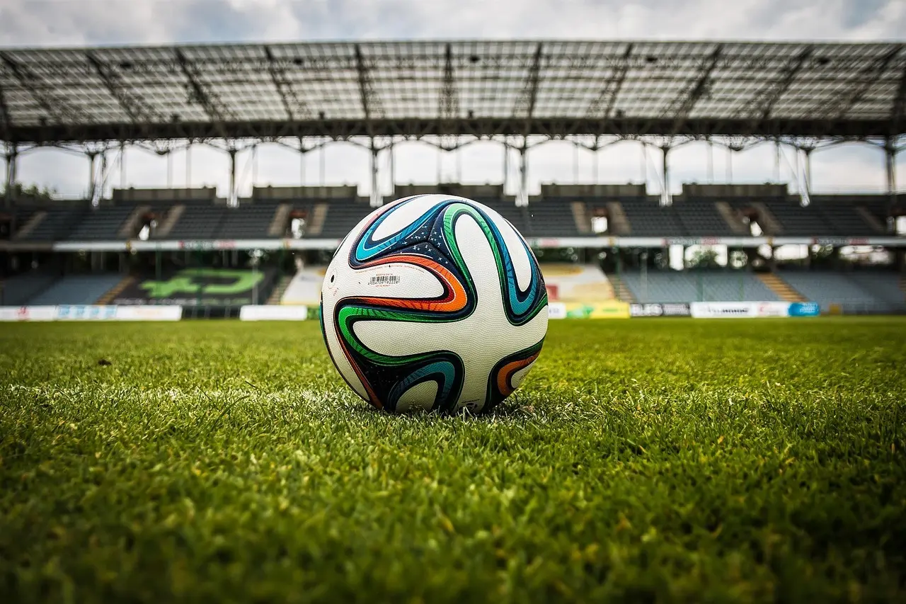 Rundens nøgletimer: røde kort, VAR-drama og masser af mål i Jupiler Pro League – 3. spillerunde 2025/26